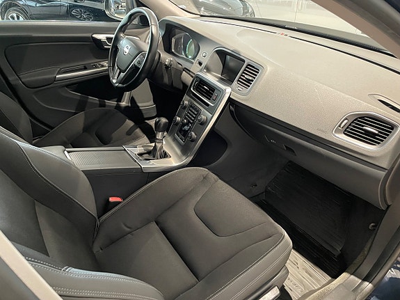 Volvo V60 16 of 22