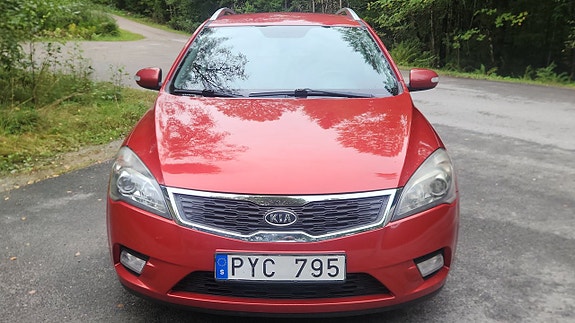 Kia Ceed 8 of 13