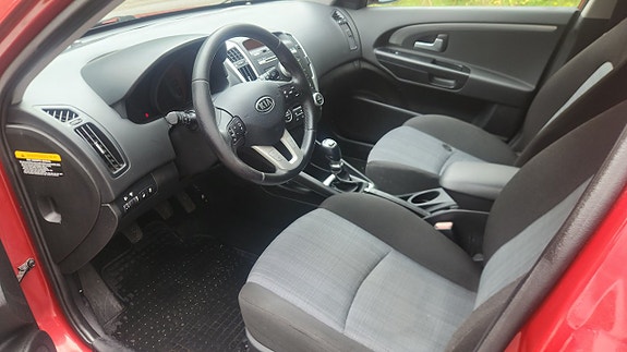 Kia Ceed 10 of 13