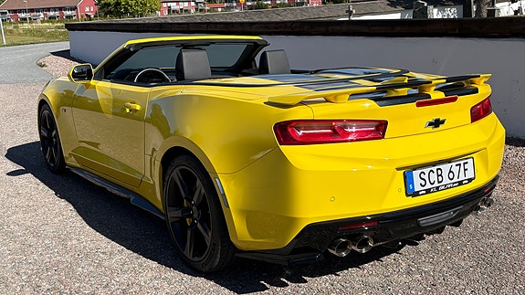 Chevrolet Camaro 4 of 13