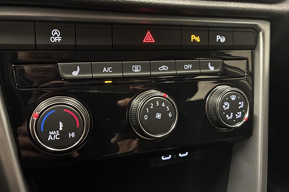 Volkswagen T-Roc 21 of 22