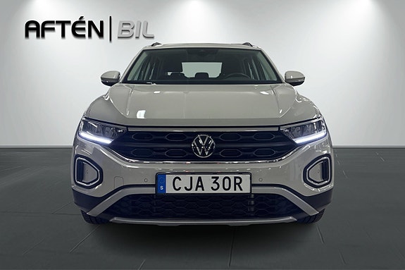 Volkswagen T-Roc 3 of 22