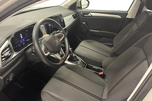Volkswagen T-Roc 13 of 22