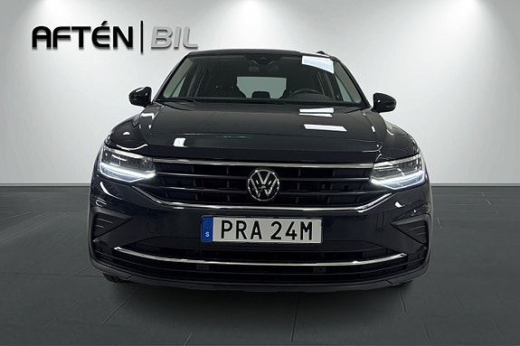 Volkswagen Tiguan 3 of 23