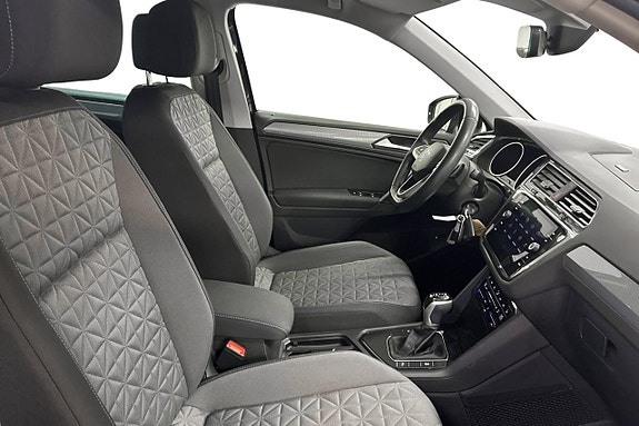 Volkswagen Tiguan 14 of 23