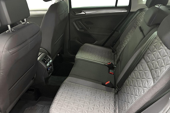 Volkswagen Tiguan 16 of 23