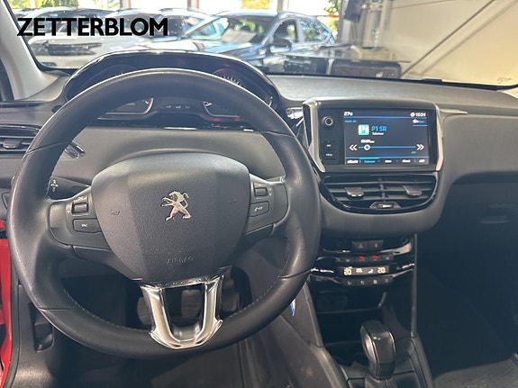 Peugeot 208 12 of 16
