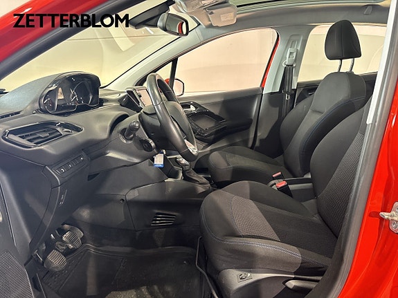 Peugeot 208 7 of 16