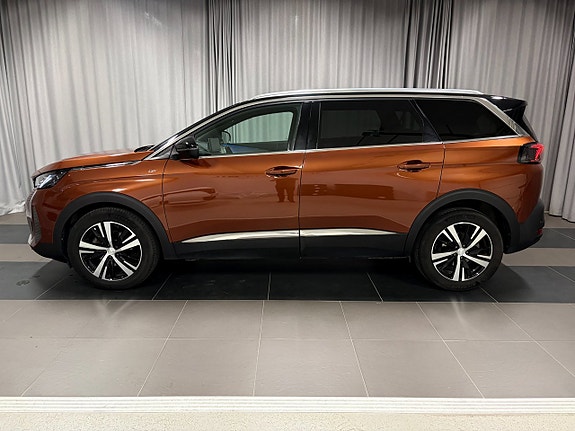 Peugeot 5008 2 of 17