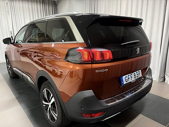 Peugeot 5008 3 of 17