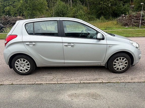 Hyundai i20 4 of 8