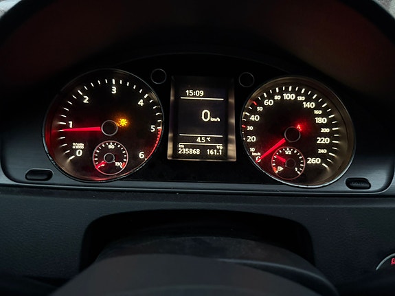 Volkswagen Passat 7 of 8