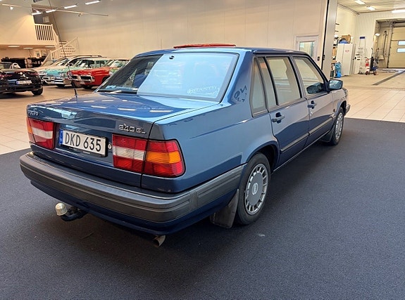 Volvo 940 4 of 9