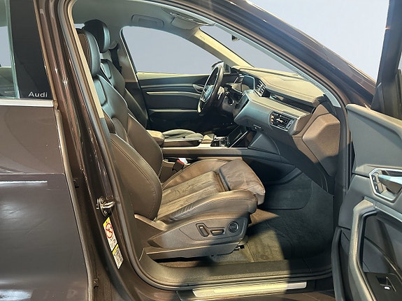 Audi Q8 e-tron 10 of 20