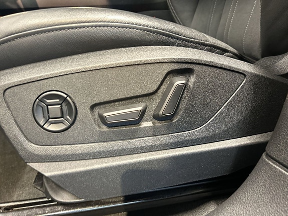 Audi Q8 e-tron 17 of 20