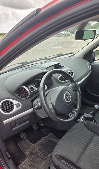 Renault Clio 6 of 6