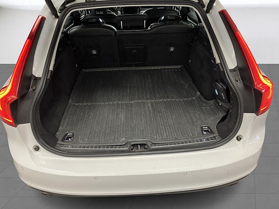 Volvo V90 15 of 17