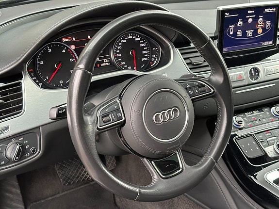 Audi A8 14 of 25