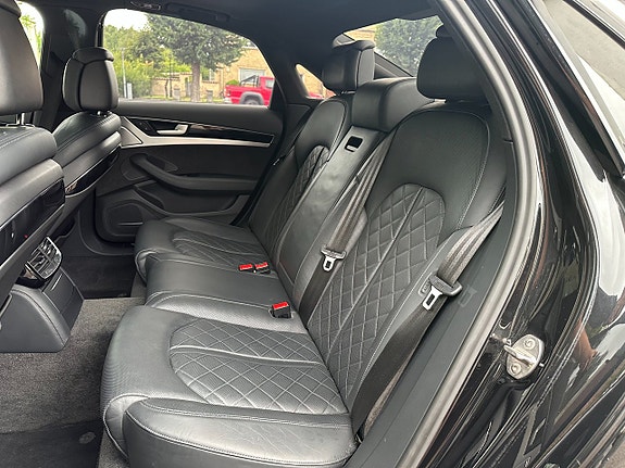 Audi A8 22 of 25
