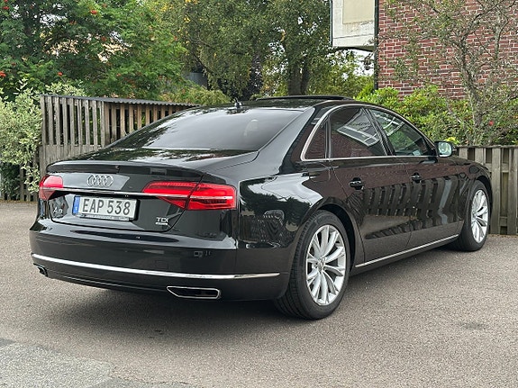 Audi A8 9 of 25