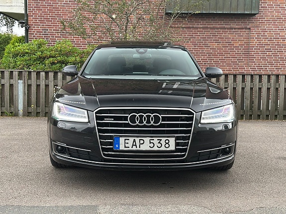 Audi A8 2 of 25