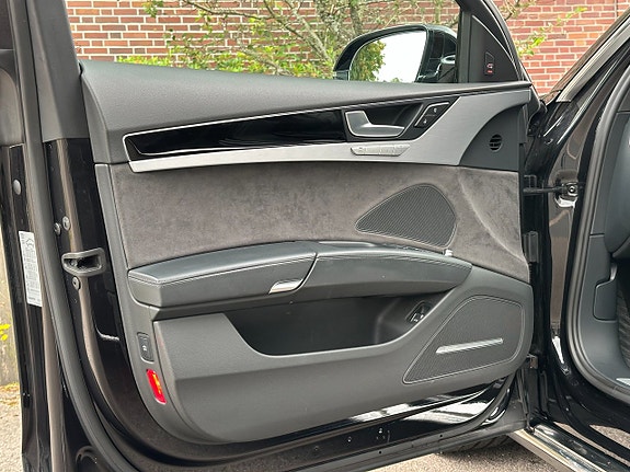 Audi A8 18 of 25