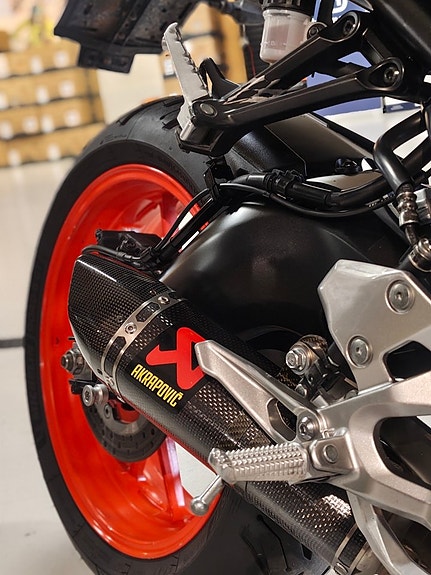 Yamaha MT-09 6 of 7