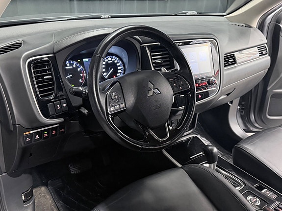 Mitsubishi Outlander 14 of 30