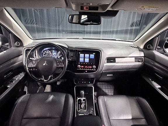 Mitsubishi Outlander 21 of 30