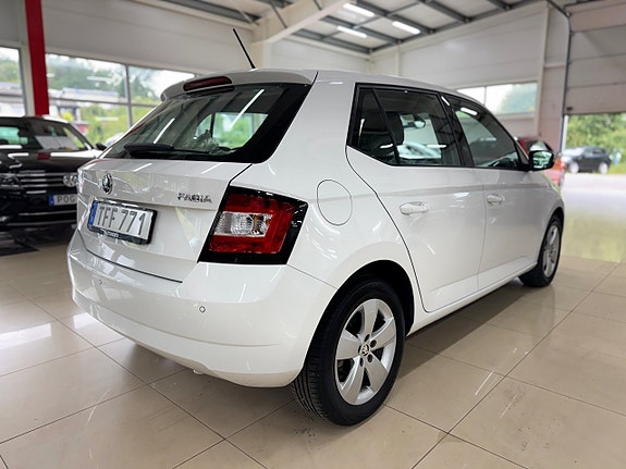 Skoda Fabia 6 of 9