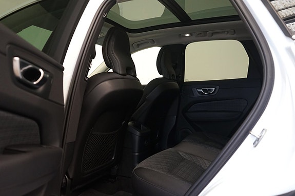 Volvo XC60 11 of 13