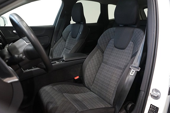 Volvo XC60 10 of 13