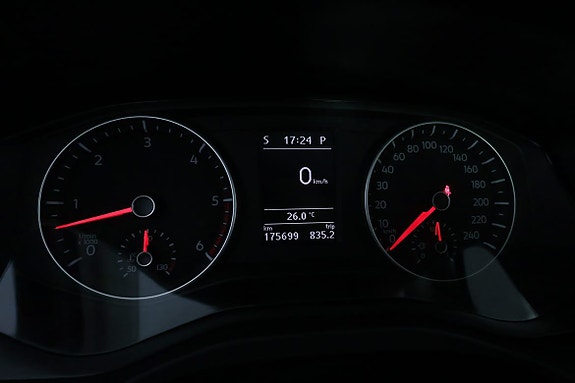 Volkswagen Amarok 20 of 27