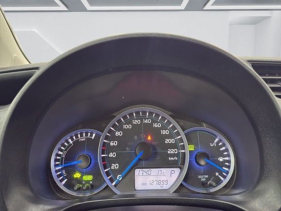 Toyota Yaris 14 of 16
