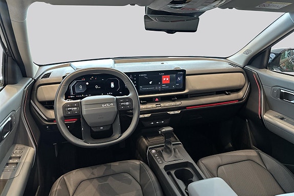 Kia Seltos 8 of 21