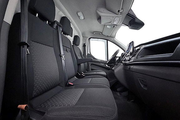Ford Transit Custom 14 of 25