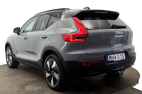 Volvo XC40 10 of 30