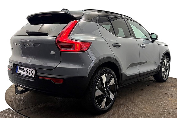 Volvo XC40 7 of 30