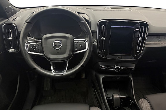 Volvo XC40 20 of 30