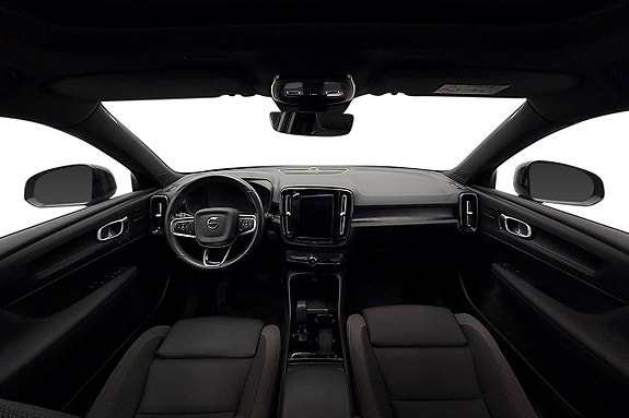 Volvo XC40 18 of 30