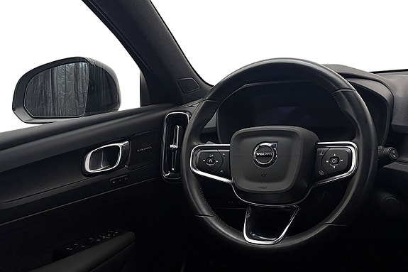 Volvo XC40 19 of 30