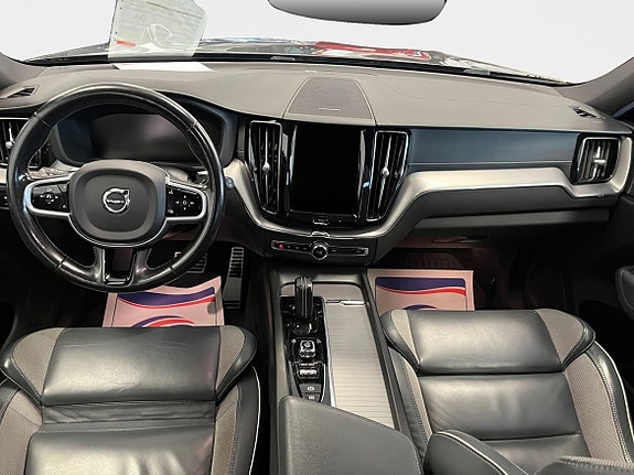 Volvo XC60 10 of 16