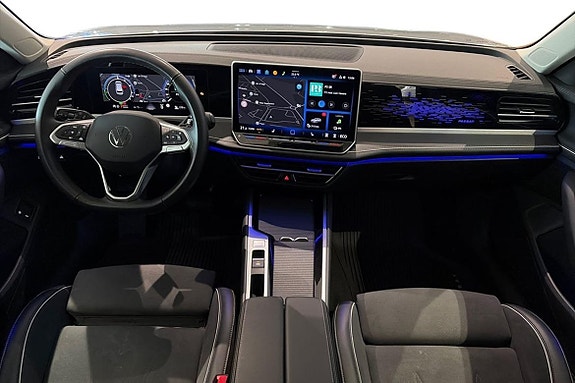 Volkswagen Passat 11 of 25