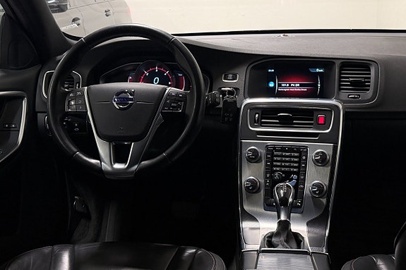 Volvo V60 14 of 30