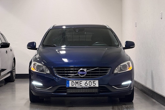 Volvo V60 2 of 30