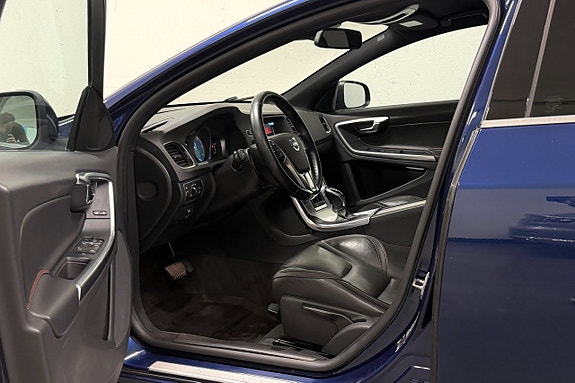 Volvo V60 5 of 30