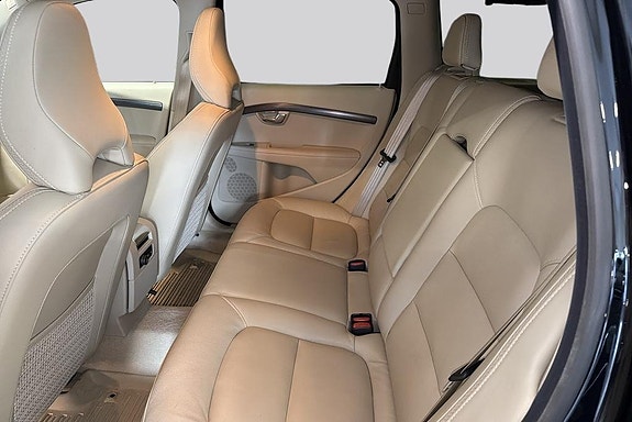 Volvo XC70 9 of 14
