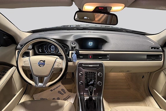 Volvo XC70 7 of 14