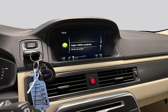 Volvo XC70 11 of 14