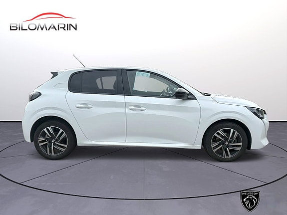 Peugeot 208 8 of 16
